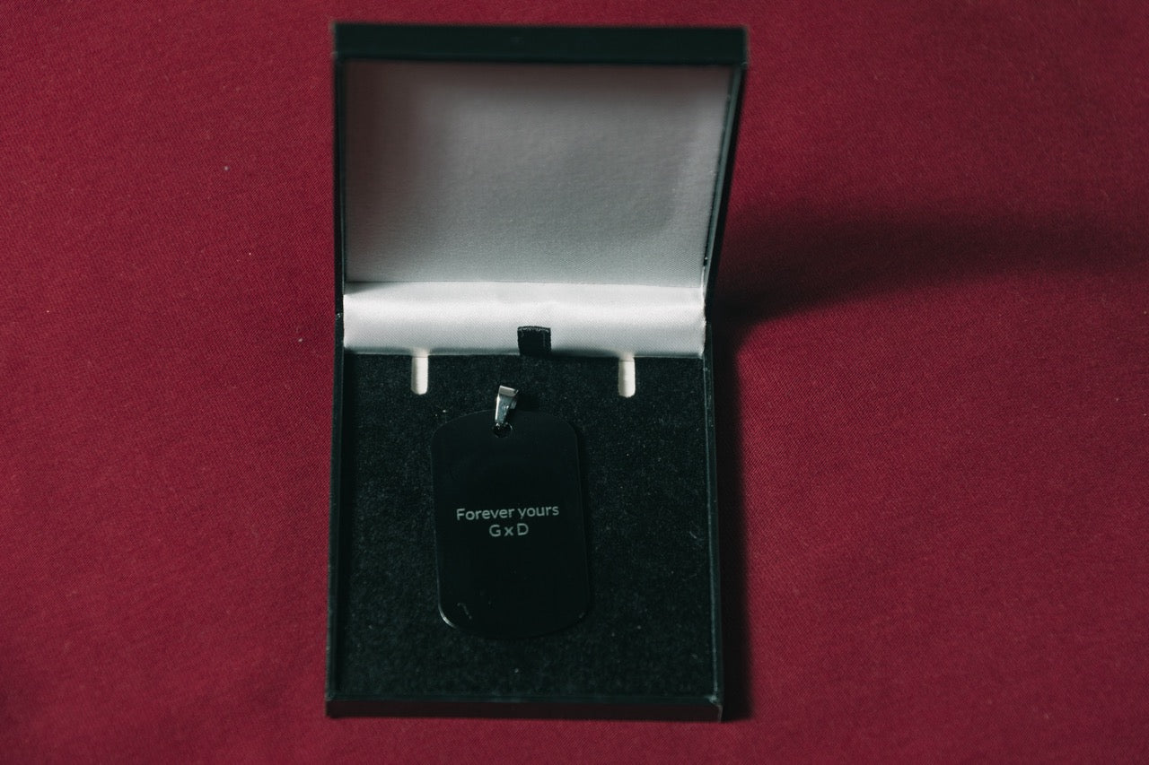 Arm Wrestle Black Aluminium Tag